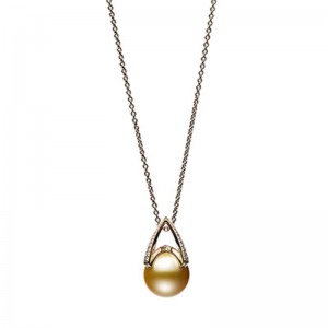 Mikimoto MPA10283GDXK Pearl and Diamond Pendant Necklace