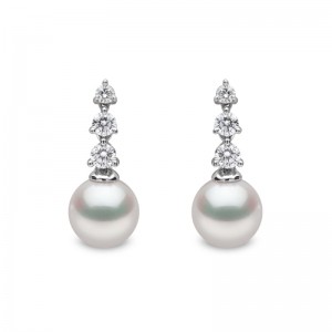 QYP2403-7X London Pearl & Diamond Pendant In 18 Karat White Gold With 1 Akoya Pearl