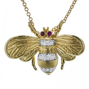 DP274-Y Monarch Bee Pendant Necklace in 18K gold with diamonds