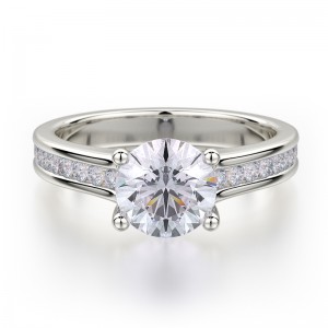 R461-1 Love Platinum Round Engagement Ring 0.75