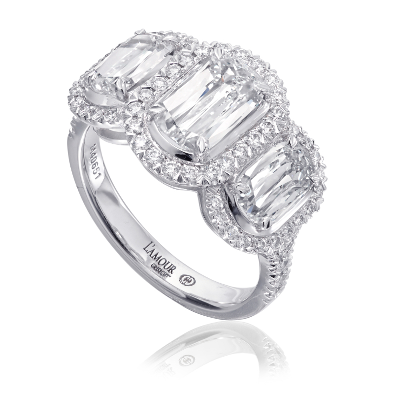 L136-040 Ring In 14 Karat White Gold With 1 L'amour Crisscut Diamond