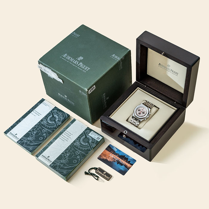 sheibanjewelers_SheibanJewelers_AudemarsPiguet_26300ST.OO.1110ST.06_boxpapers
