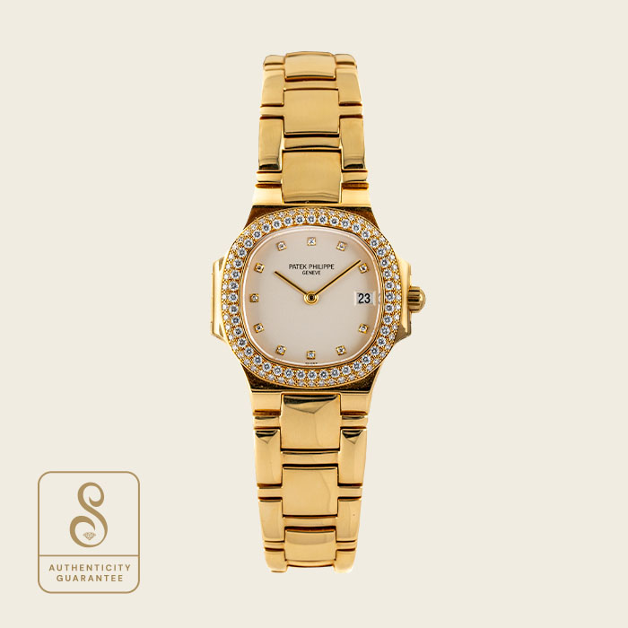 Patek Philippe Nautilus 4700/54