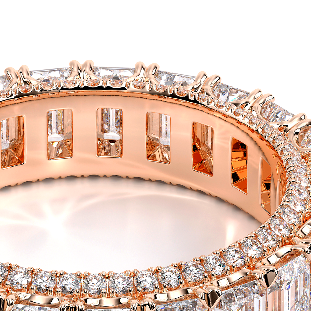 style-image-rose-2043-1686340264-1000-WED-2021-EM-4-ETERNITY-Rose-Pics_004.png