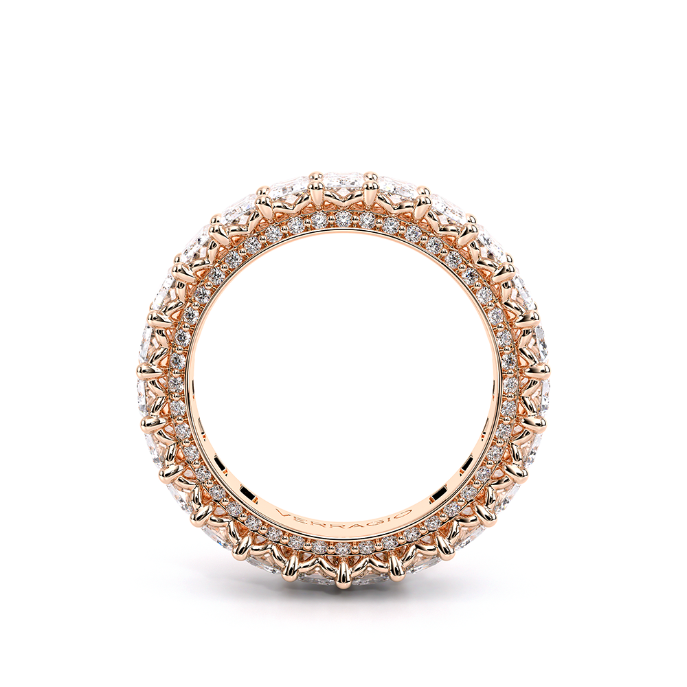 style-image-rose-2058-1686345867-1000-WED-2022-EM-4-ETERNITY-Rose-Pics_02.png