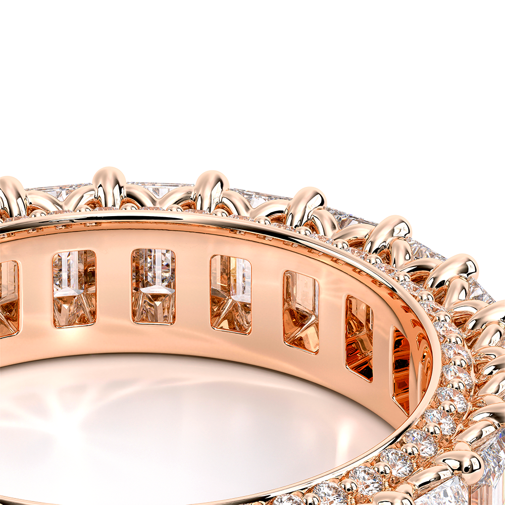 style-image-rose-2058-1686345868-1000-WED-2022-EM-4-ETERNITY-Rose-Pics_04.png