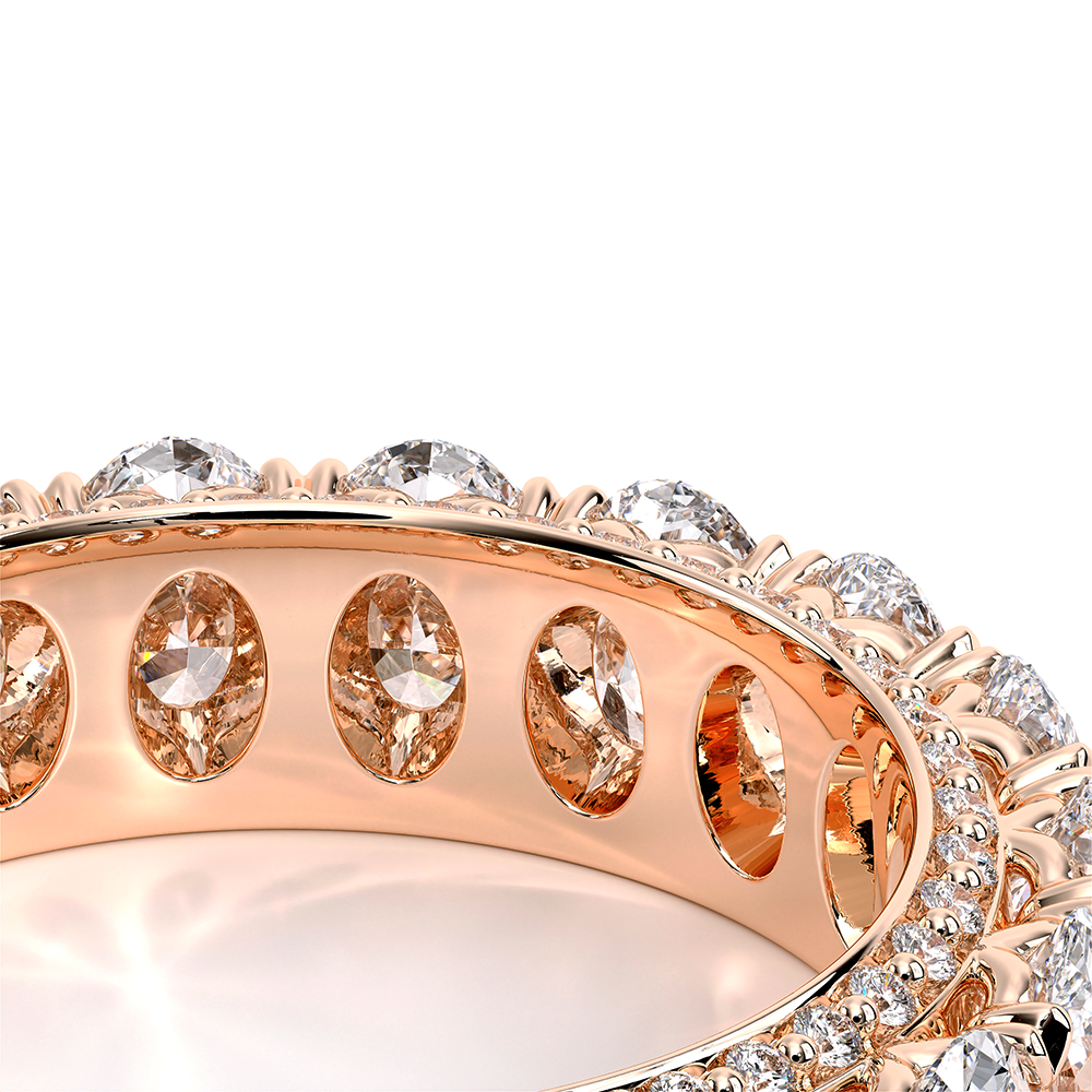 style-image-rose-2060-1686346157-1000-WED-2022-OV-5-ETERNITY-Rose-Pics_04.png