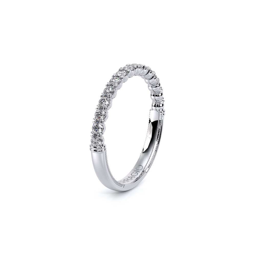 style-image-white-1846-1601063034-57-V-950-2-0_W-White-Pics_00001