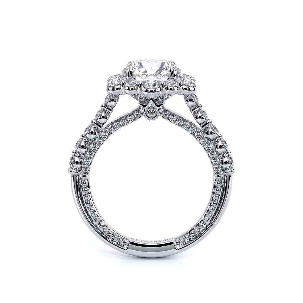 style-image-white-1952-1607622415-75-ENG-04_R-White-Pics_00002