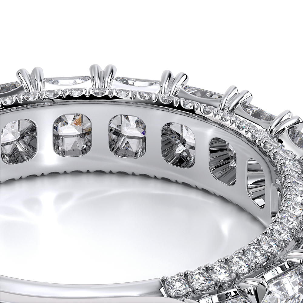 style-image-white-2041-1686084720-1000-WED-2021-ASCH-3-3Q-White-Pics_004.png